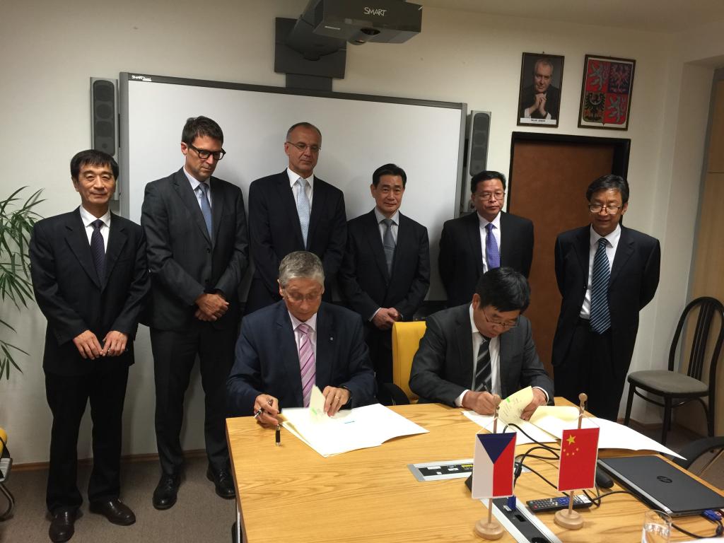 beat365和俄斯特拉法技术大学签署博士人才联合培养协议