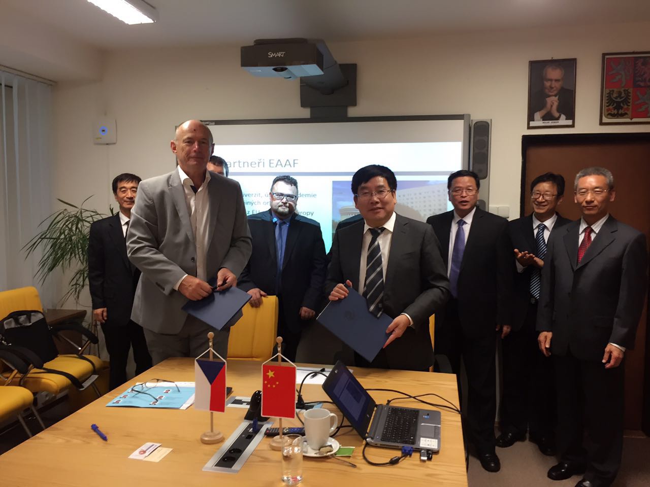 与捷克俄斯特拉发大学签署捷克语专业共建协议 与捷克俄斯特拉发大学签署捷克语专业共建协议