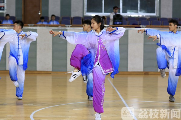 http://oss.cloud.jstv.com/cdv-yuntonglian_QMTNRK_YUNSHI_P00090608_ABBA9E25096F437EBADC72FC2BE33734.PNG?x-oss-process=style/paipai
