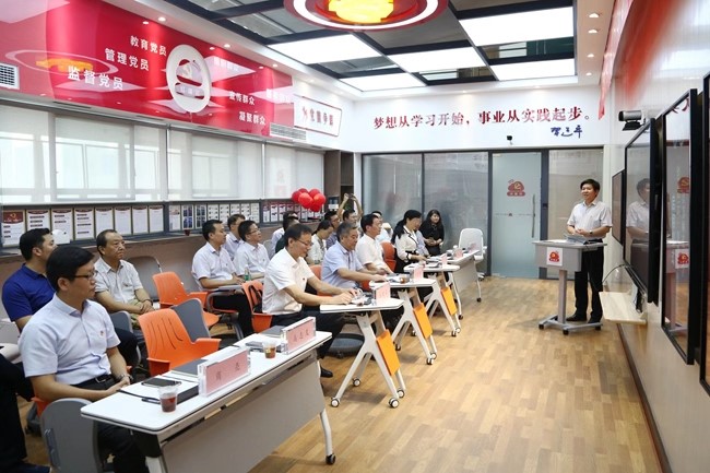 http://images1.wenming.cn/web_djw/djw2016sy/xiaoyan/201909/W020190929731275886209.jpg